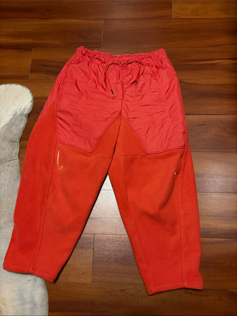 Nike Red Two-Tone Quilted & Fleece Joggers Sz M